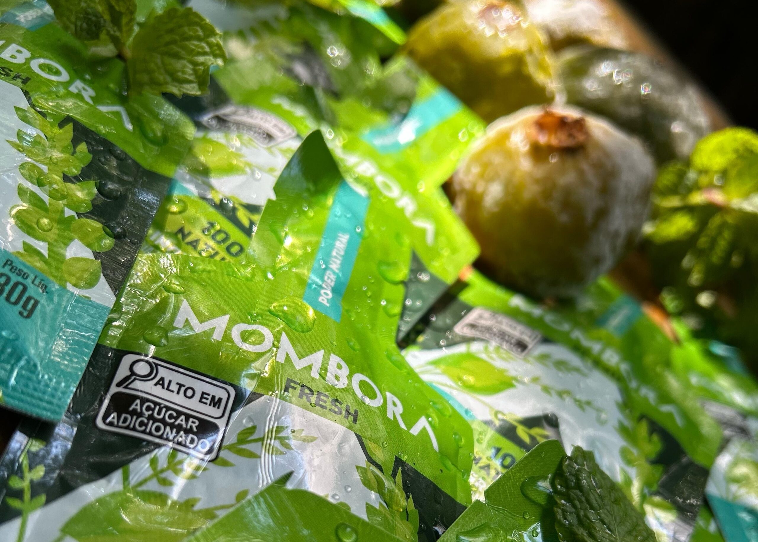 Mombora apresenta Fresh: o novo gel natural com Cambuci e Hortelã