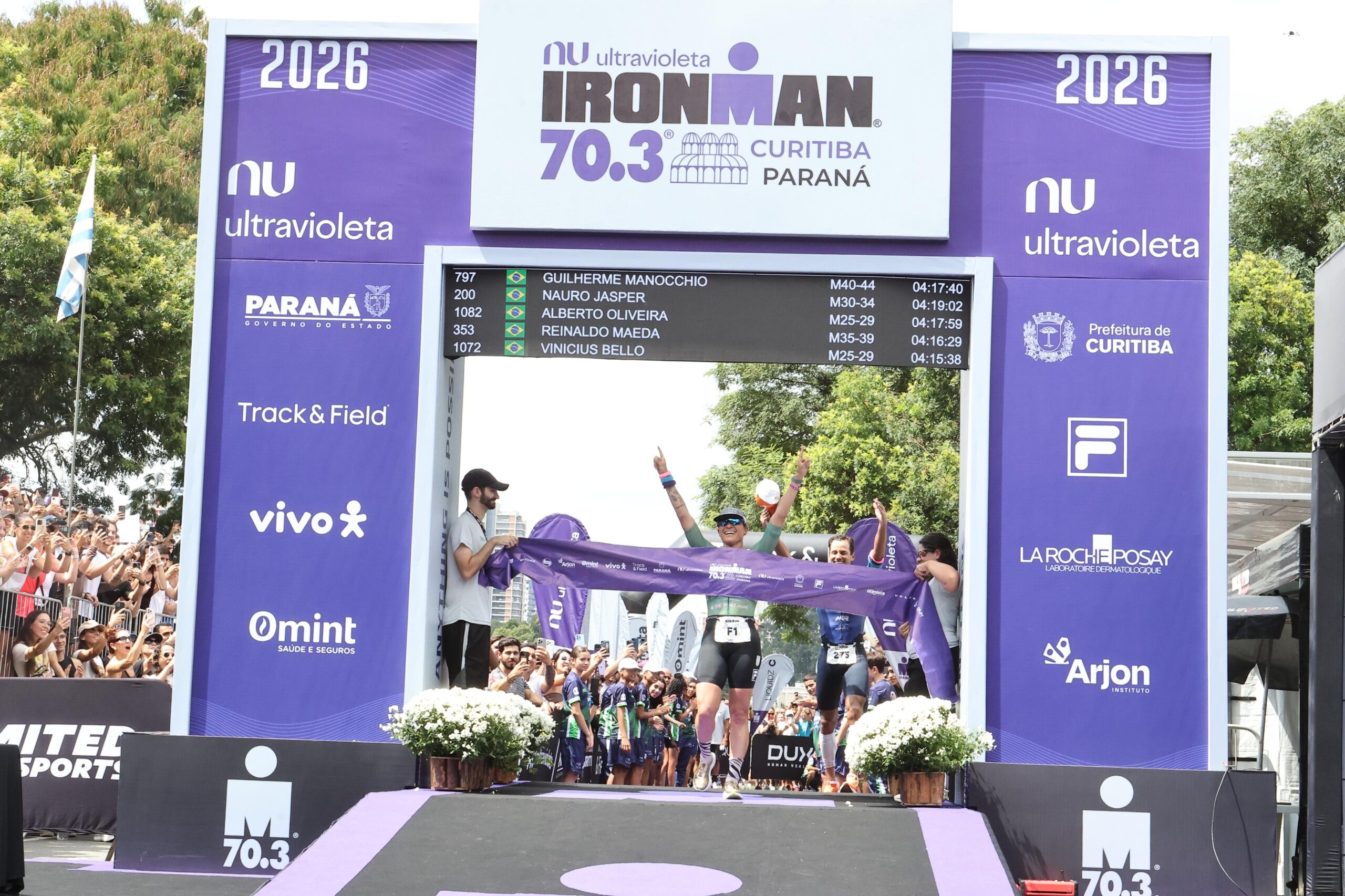 Fernando Toldi e Pâmella Oliveira vencem o  Nubank Ultravioleta IRONMAN 70.3 Curitiba-Paraná