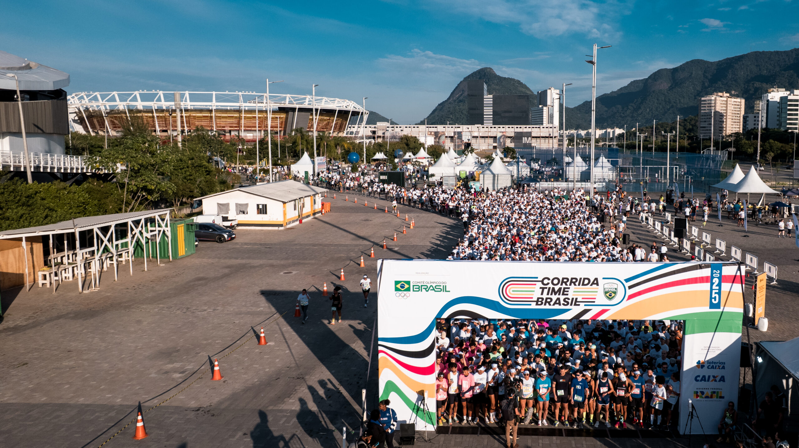Mormaii reforça conexão com o esporte brasileiro na Corrida Time Brasil ao lado de atletas olímpicos